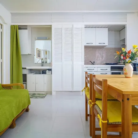 Apartment Chez Helena Elne